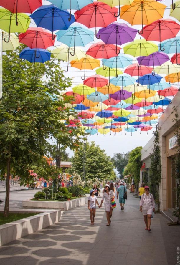 Arcadia- Gagarin Plaza 5/2 Lägenhet Odessa Exteriör bild