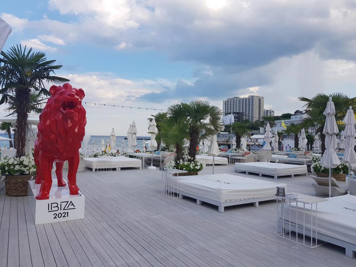 Arcadia- Gagarin Plaza 5/2 Lägenhet Odessa Exteriör bild